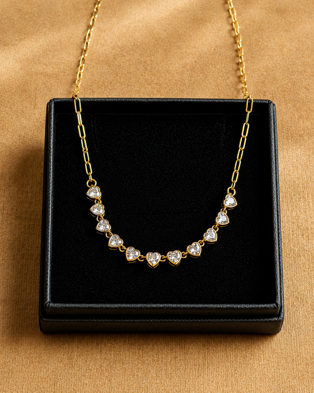 Elegant Hearts Neckless