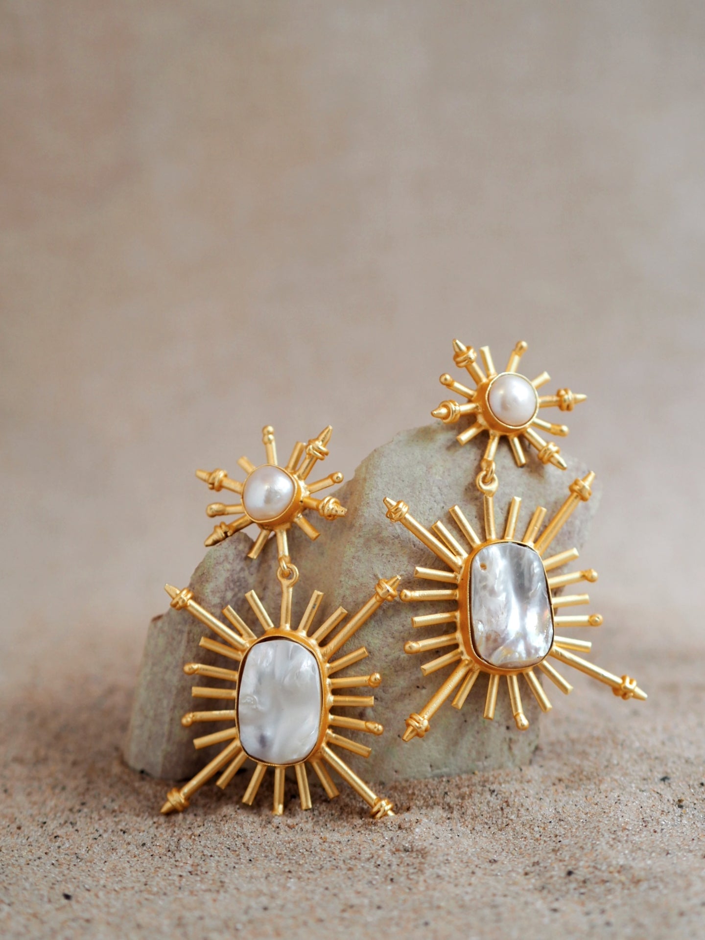 Julia Pearl Earrings