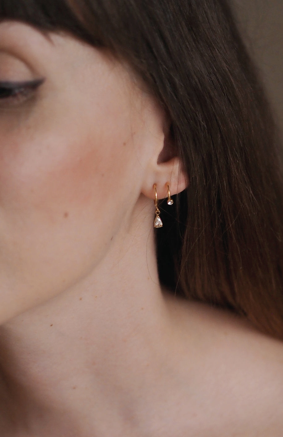 Marguerite Double Hole Effect Earrings