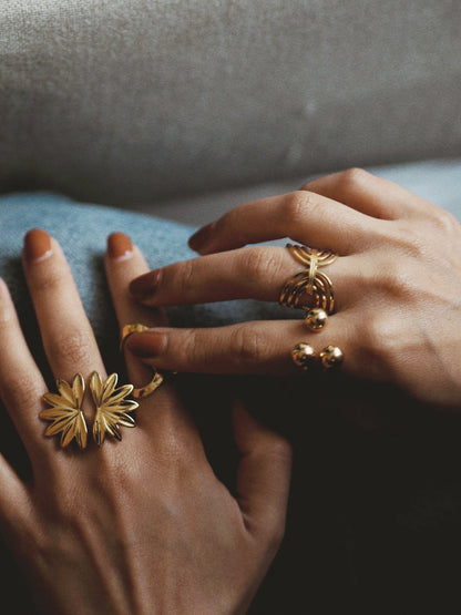 Amélie Leaf Ring