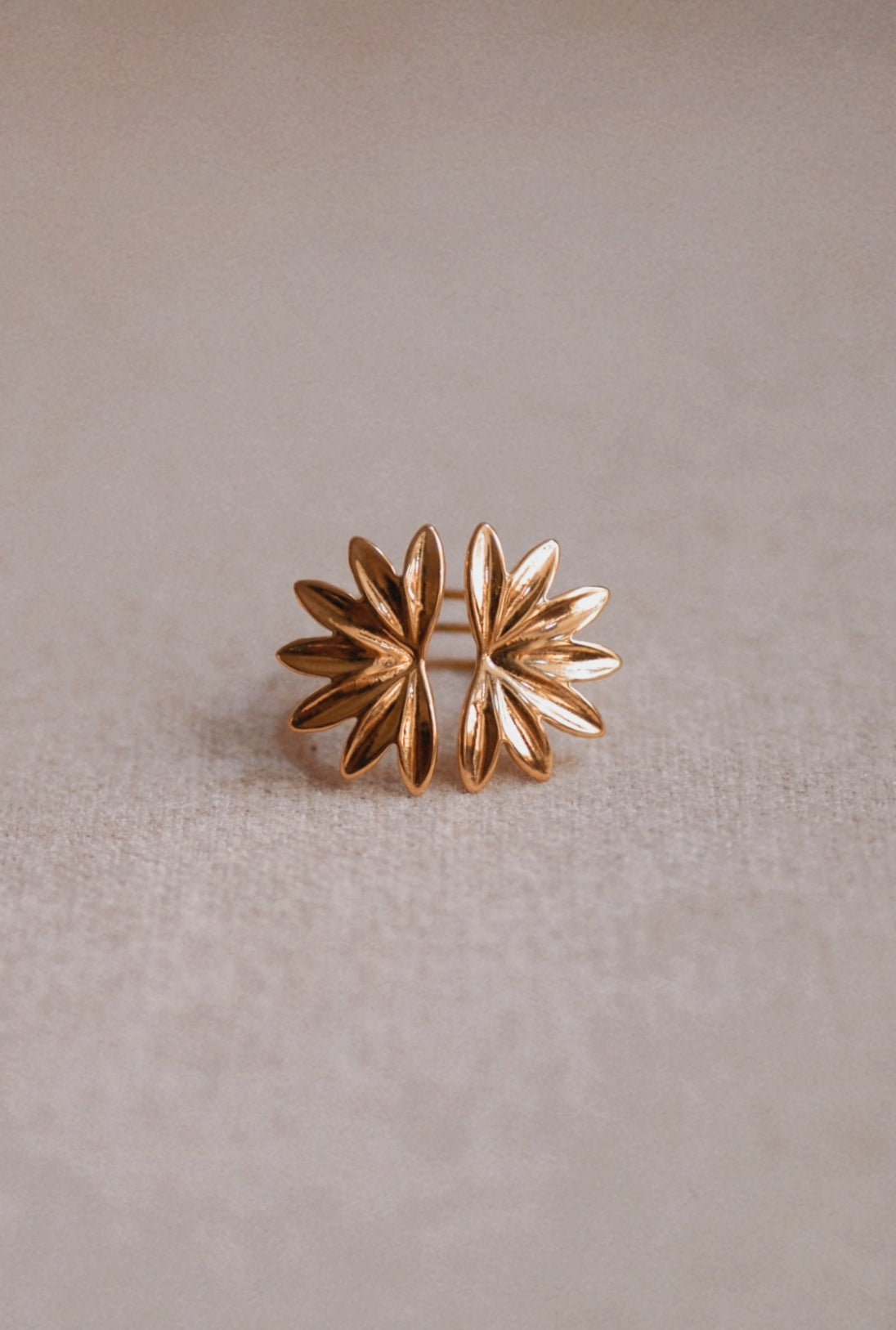 Amélie Leaf Ring