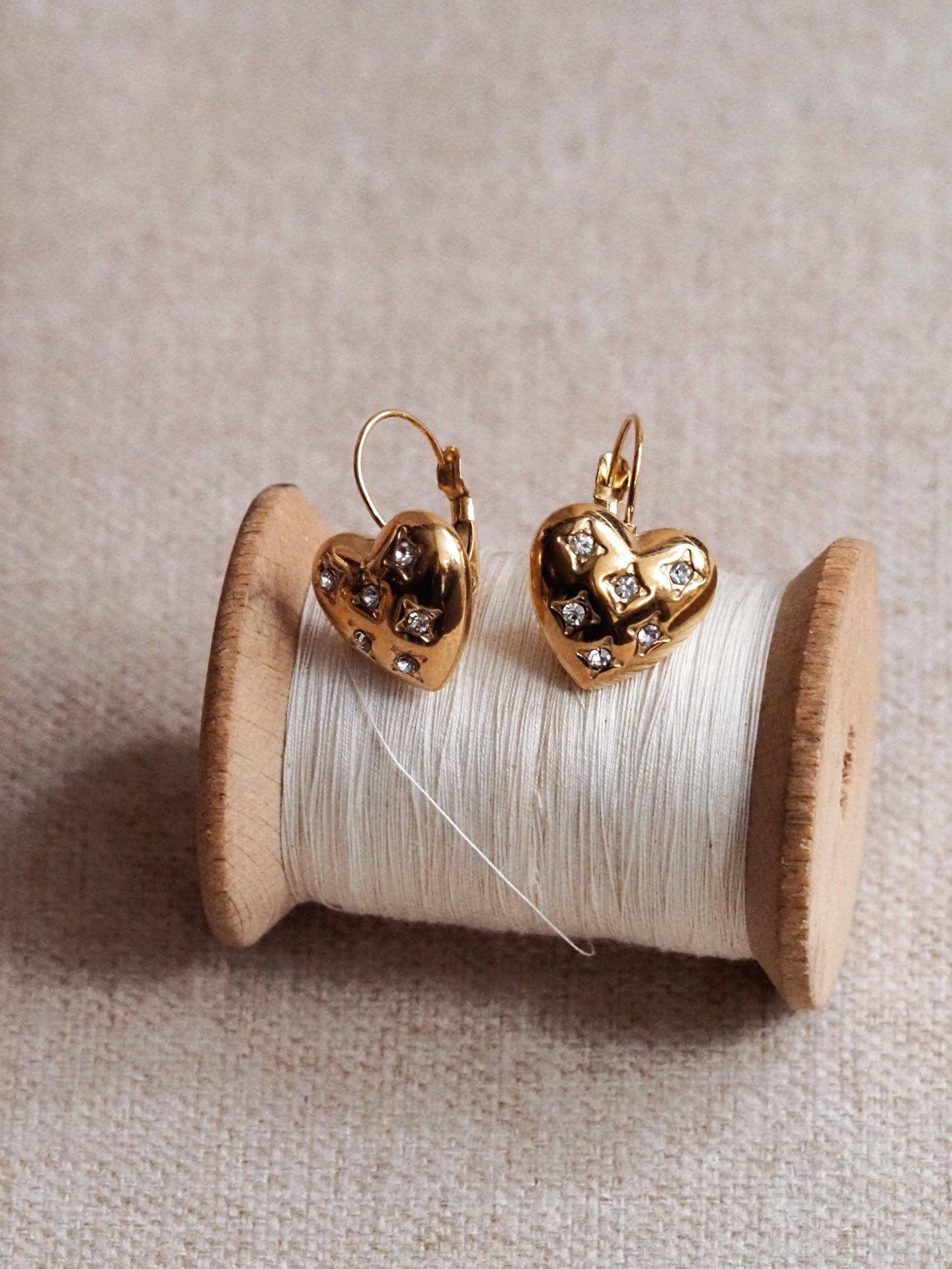 Emilie small Heart Earrings