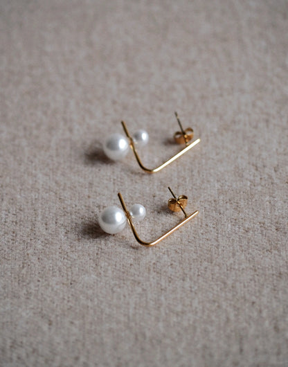 Unique Pearl Earrings