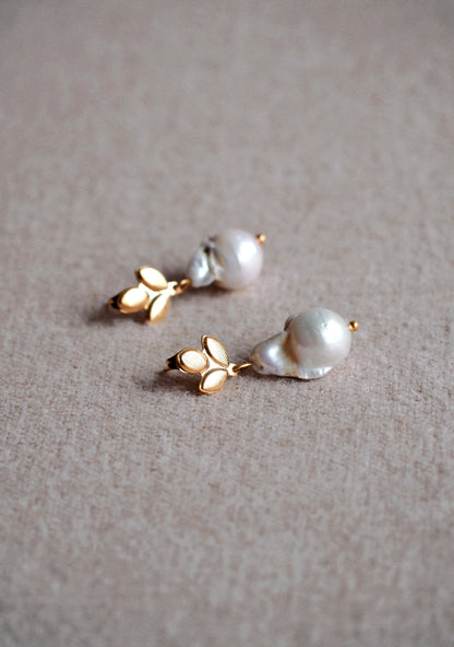 Andrea Atlas Pearl Earrings