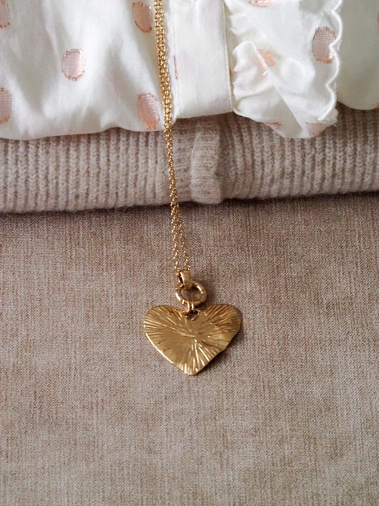 Saga Large & Long Heart Necklace