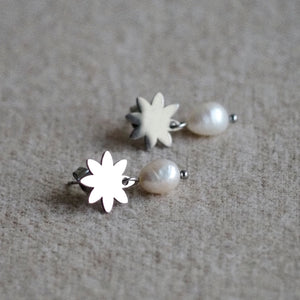 Andrea Atlas Little Pearl Earrings
