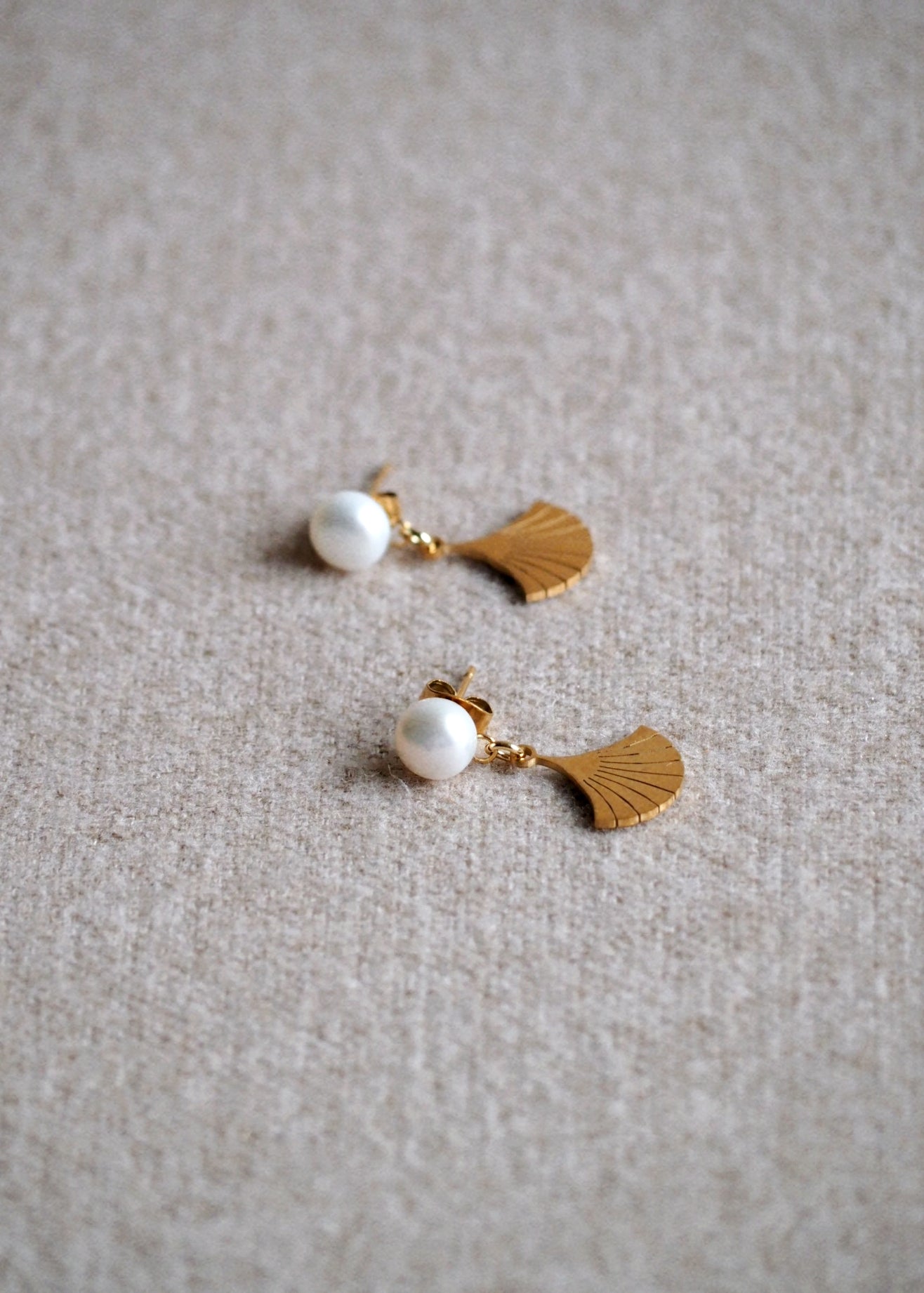 Andrea Atlas Little Fan Earrings