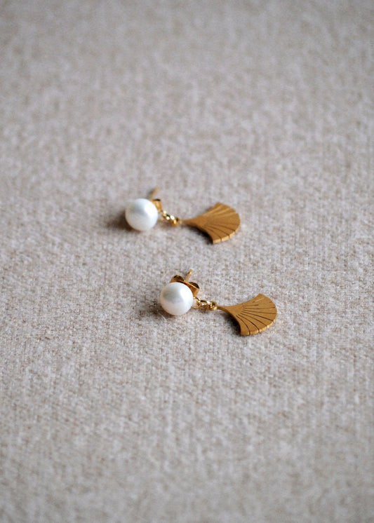 Andrea Atlas Little Fan Earrings