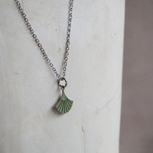 Jessica Fan Necklace in Silver