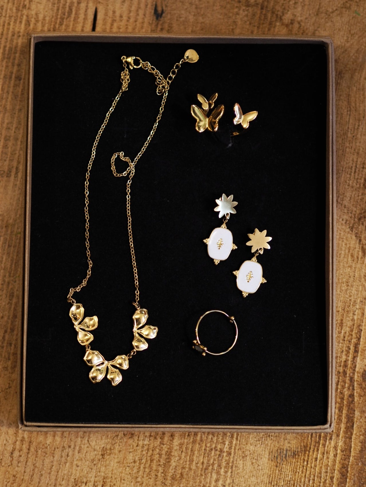 "Nature Poetry" Jewellery Set of 4 pieces!