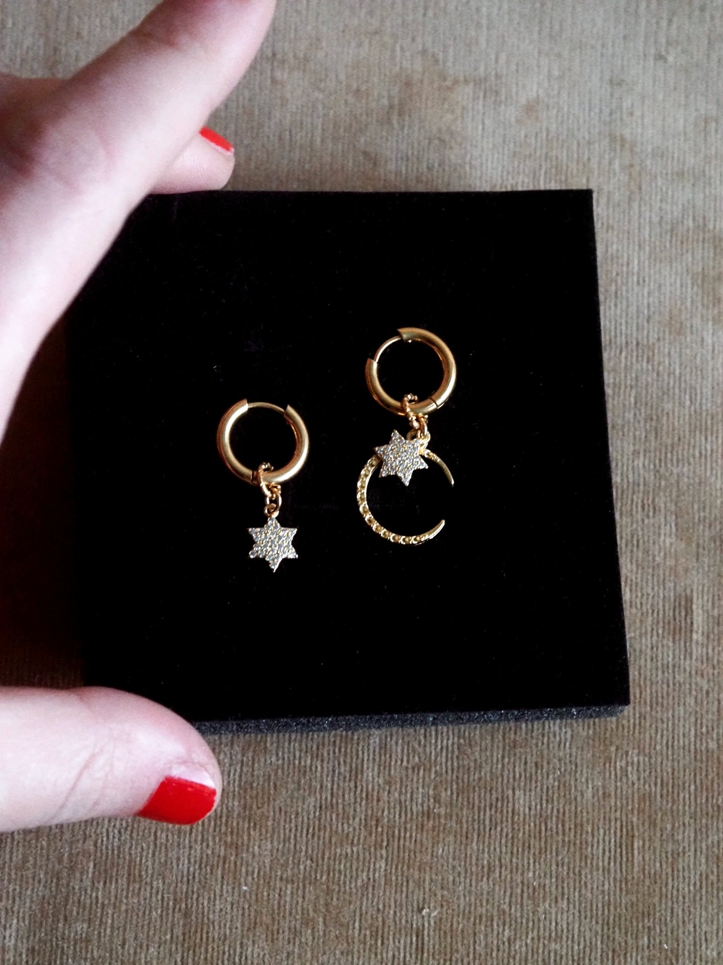 Andrea Atlas Moon & Star Hoops
