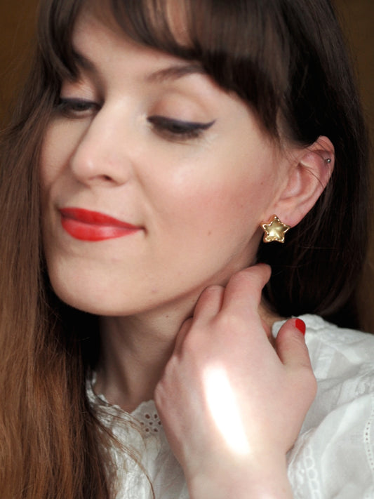 Étoile Unique Earrings In Silver Colour