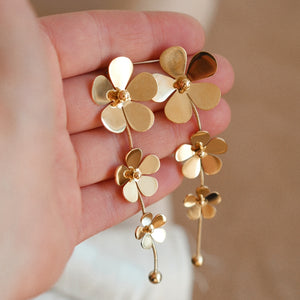 Chloé Floral Earrings