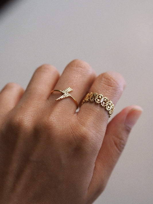Izzy Lightning Ring