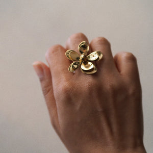 Natasha Floral Ring