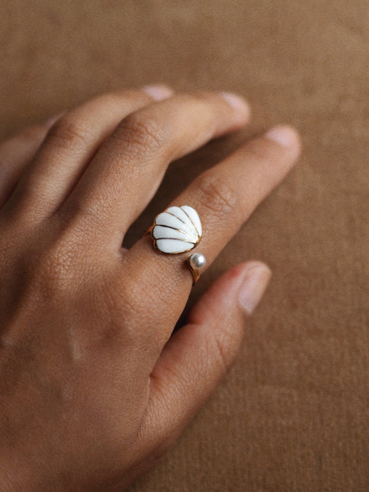 Unique Shell & Pearl Ring