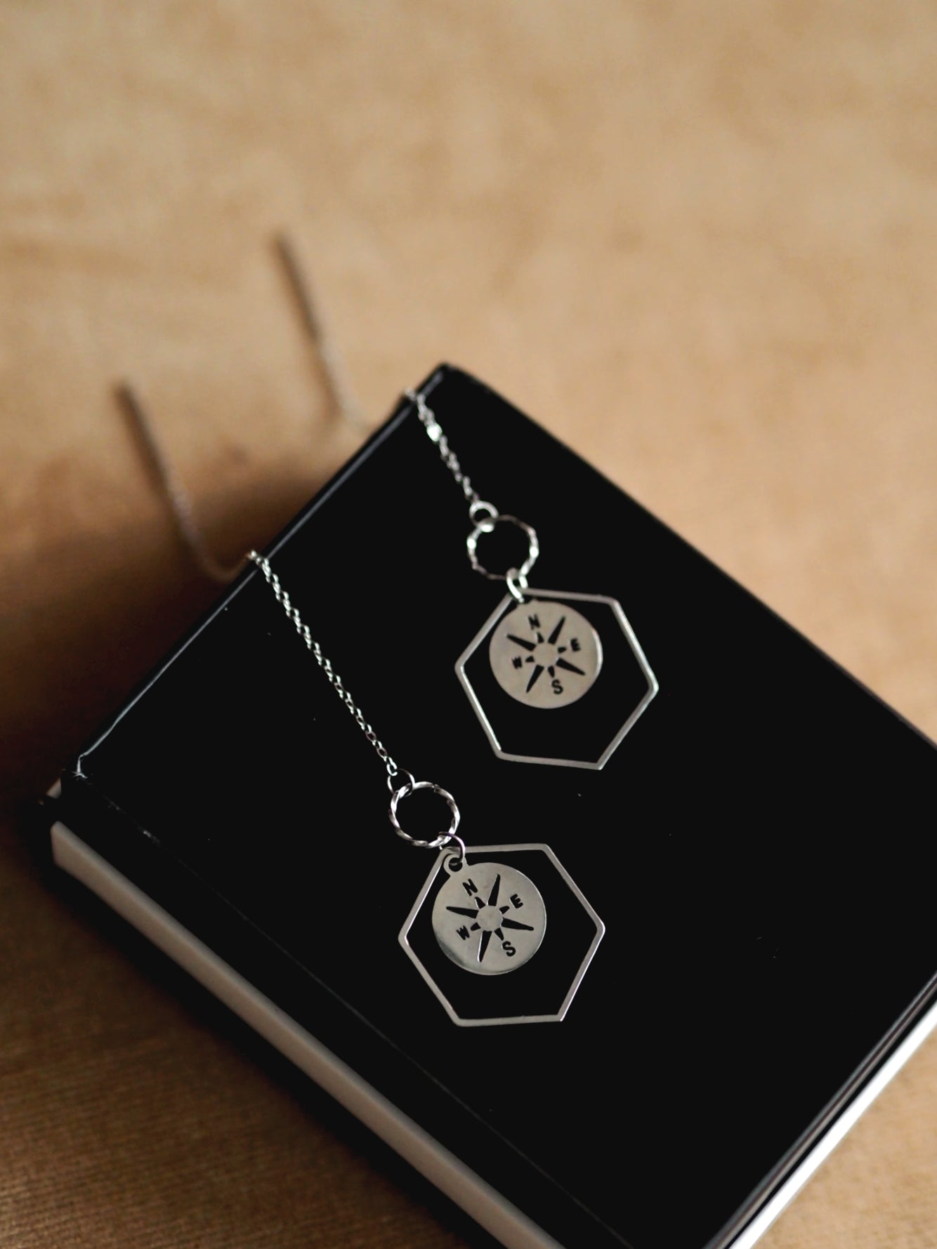 Signature Chain Earrings Compass / limited edition