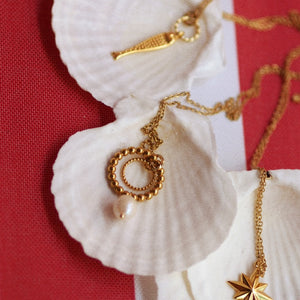 Summer Catch Pearl Necklace