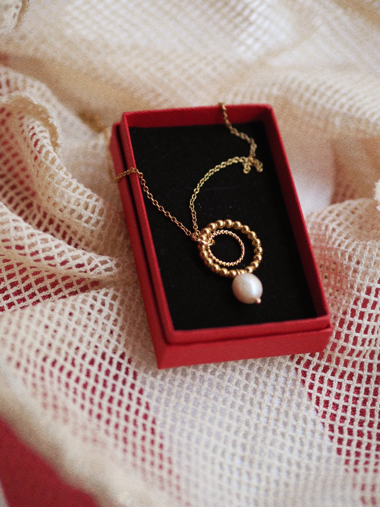 Summer Catch Pearl Necklace