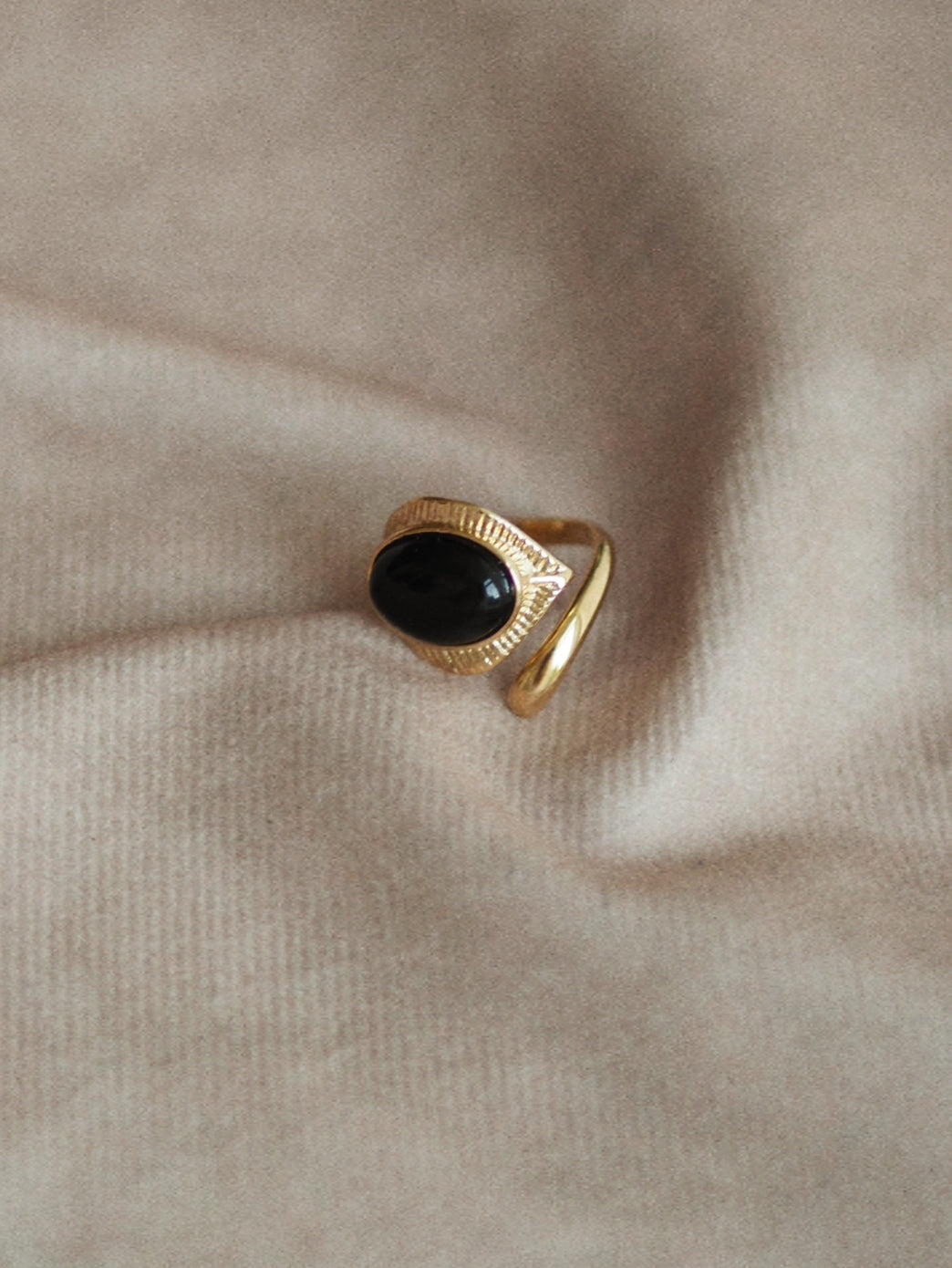 Judy Onyx Ring