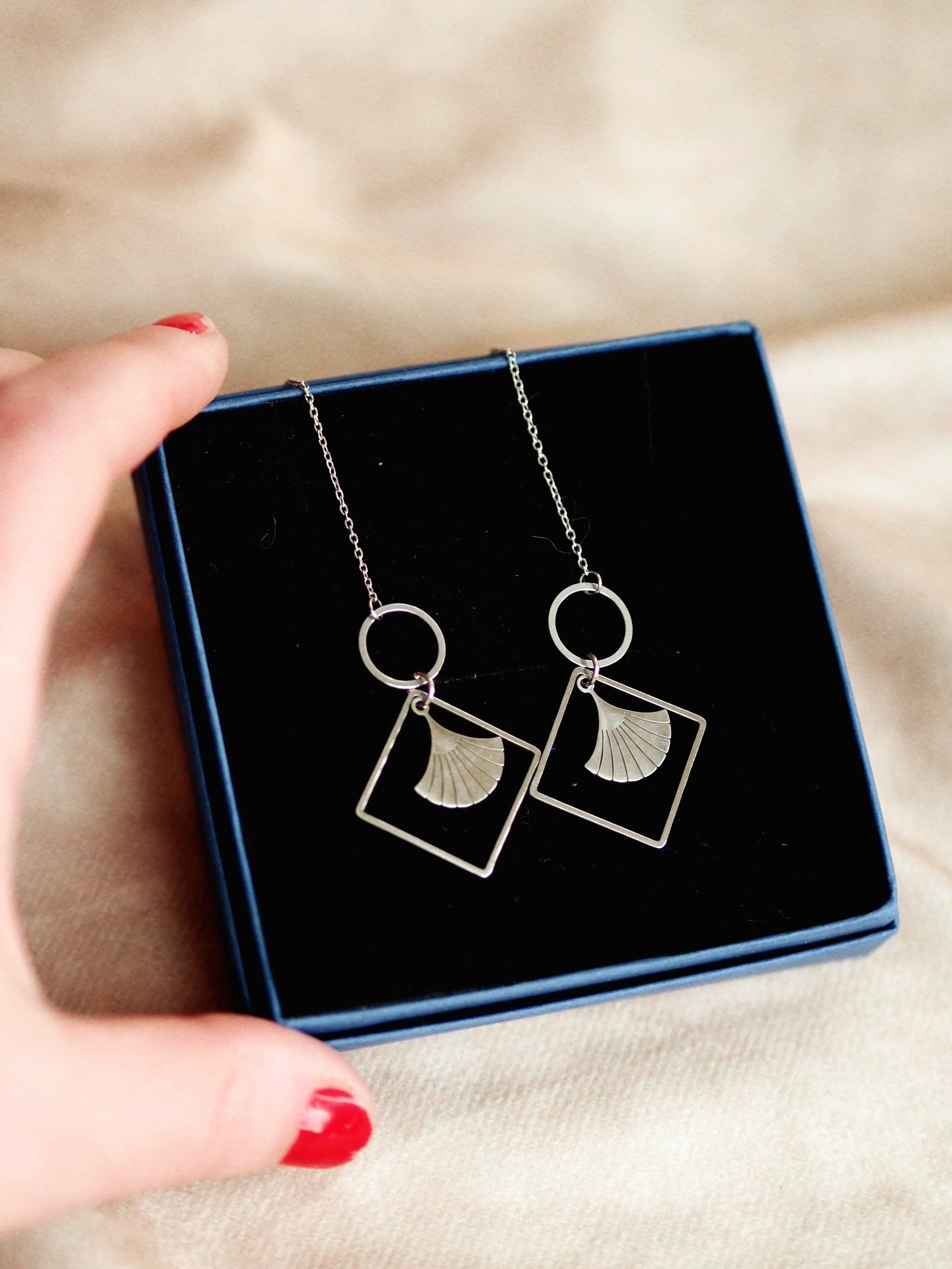 Signature Chain Earrings / Golden Era in Silver Colour