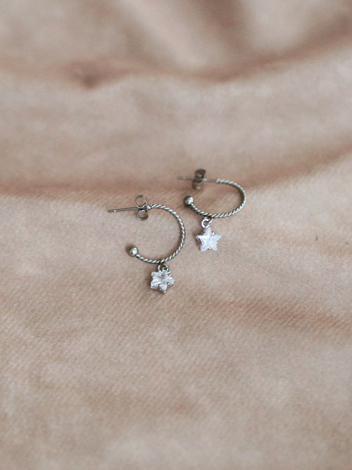 Atlas Magic Star Hoops in silver