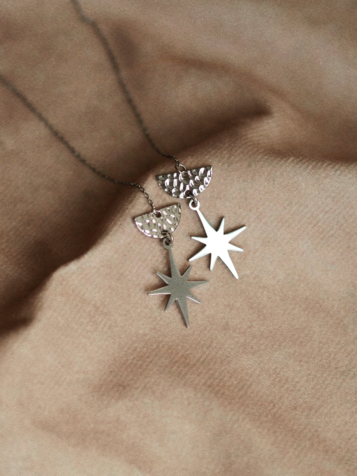 Atlas Signature Chain Earrings / Christmas 2025