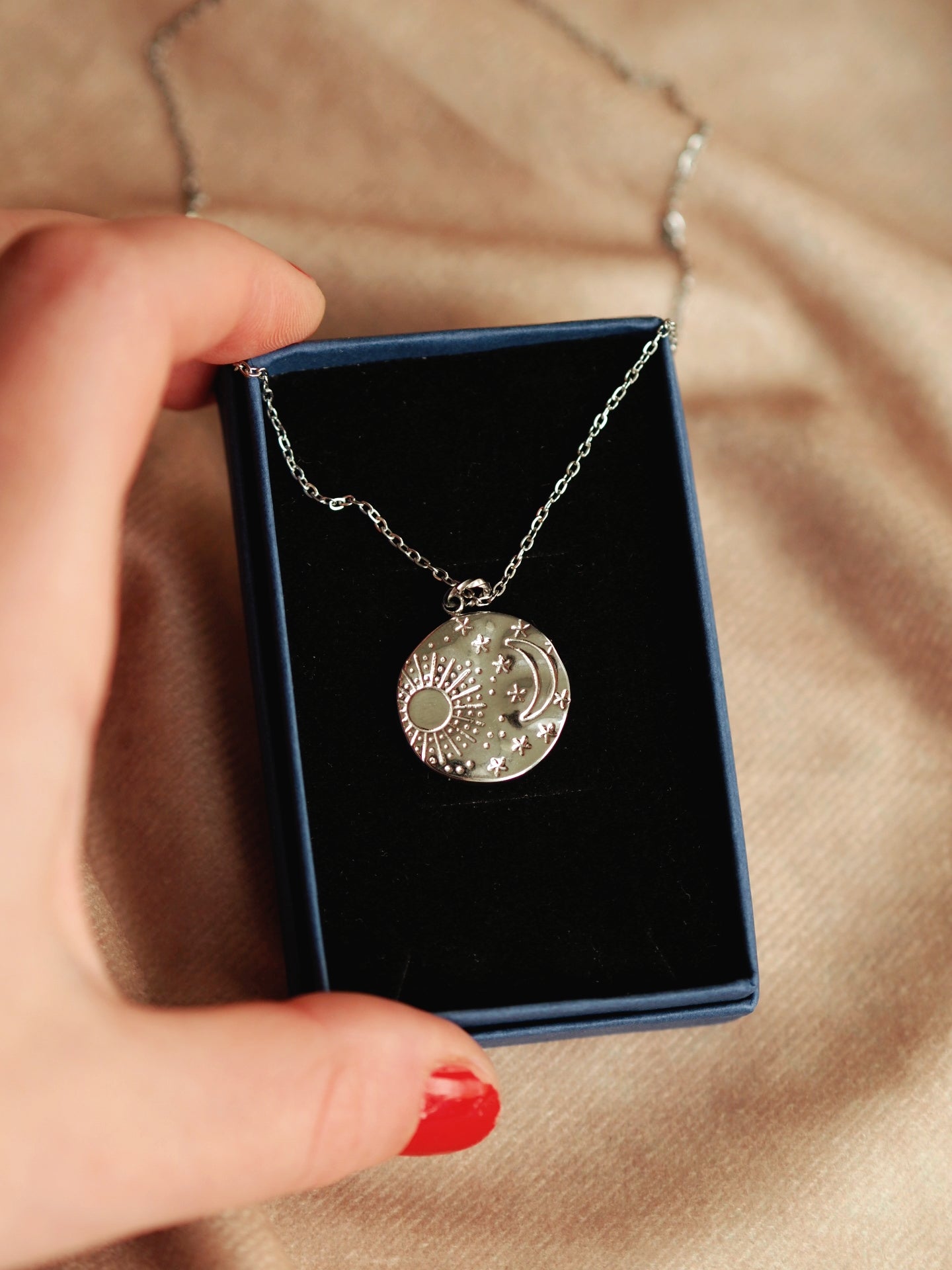 Sparkle Coin Necklace in Silver Colour