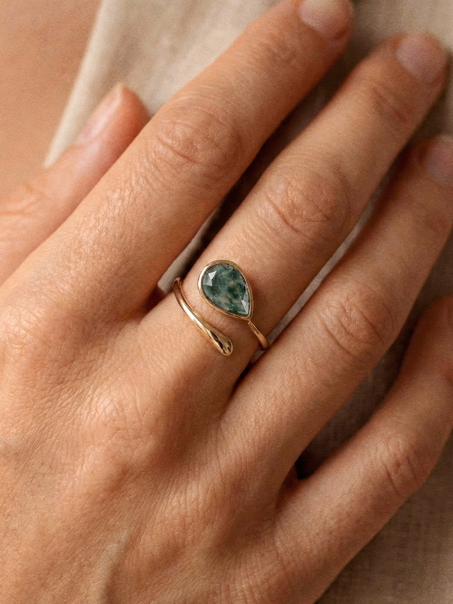 New Weronika Agate Ring