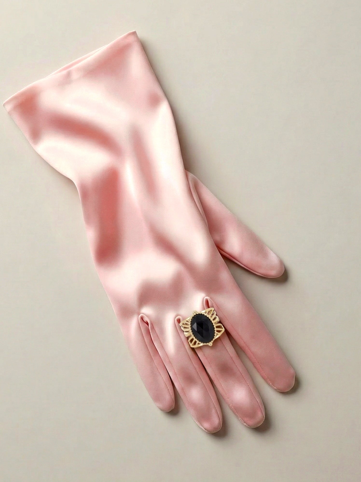 Unique Onyx Ring Gold