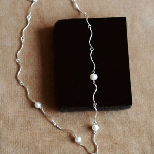 Unique Pearl Necklace in silver