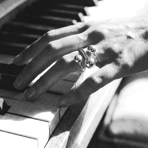 Laura Ball Ring in Silver