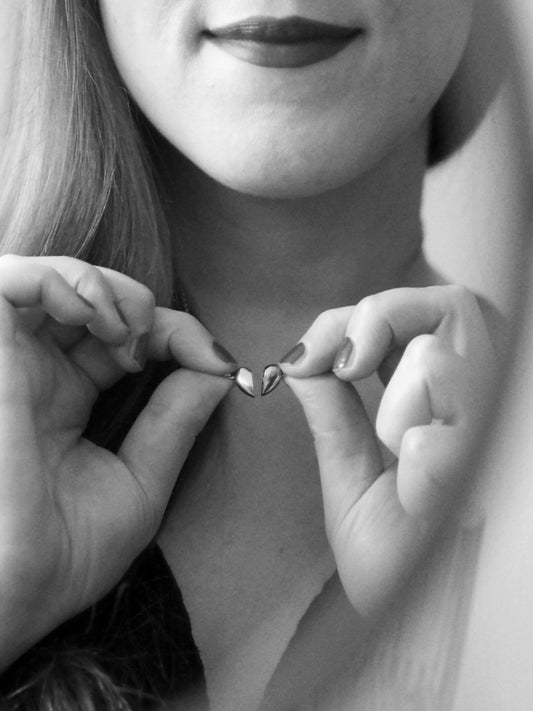 "Atlas Heart" necklace in silver