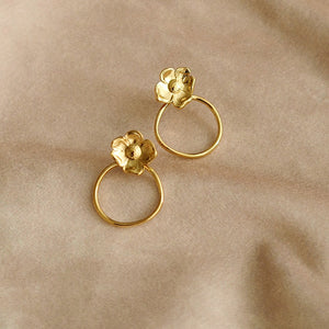 Chloe Flower Earrings in Gold