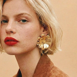 Anthoaneta Flower Earrings in Gold