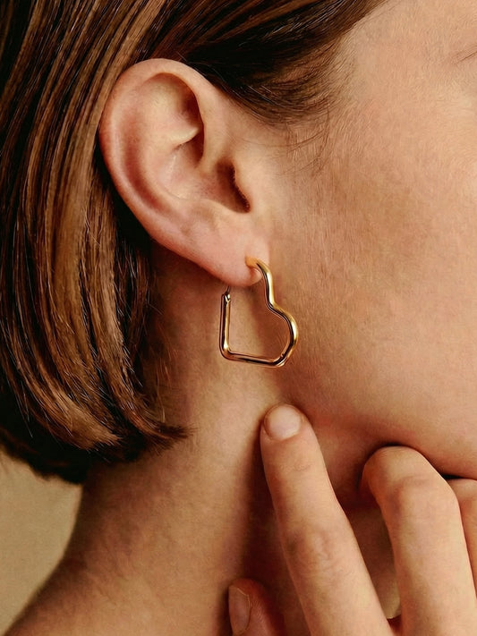 Amélie Heart Earrings in Gold