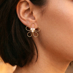 Felicity Flower & Pearl Earrings in Gold