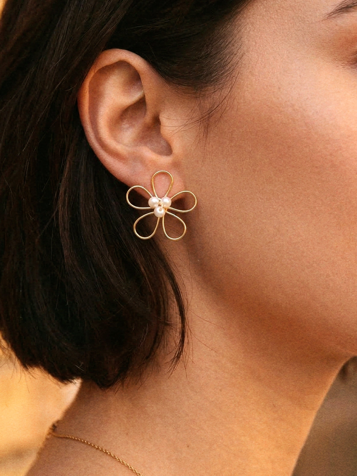Felicity Flower & Pearl Earrings in Gold