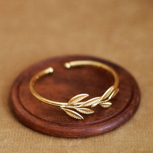 Beautiful Leaf Bangle