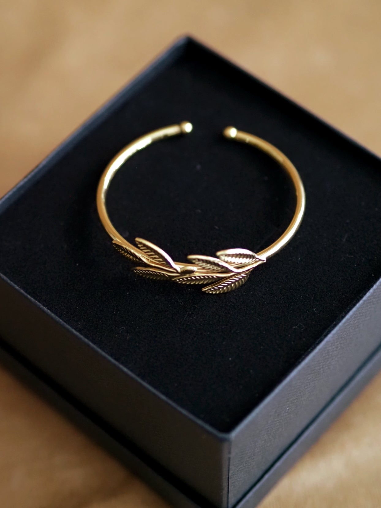 Beautiful Leaf Bangle