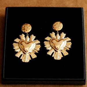 Sacré Heart Earrings in Gold