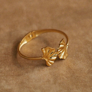 Special Ginkgo Leaf Design Bangle in Gold