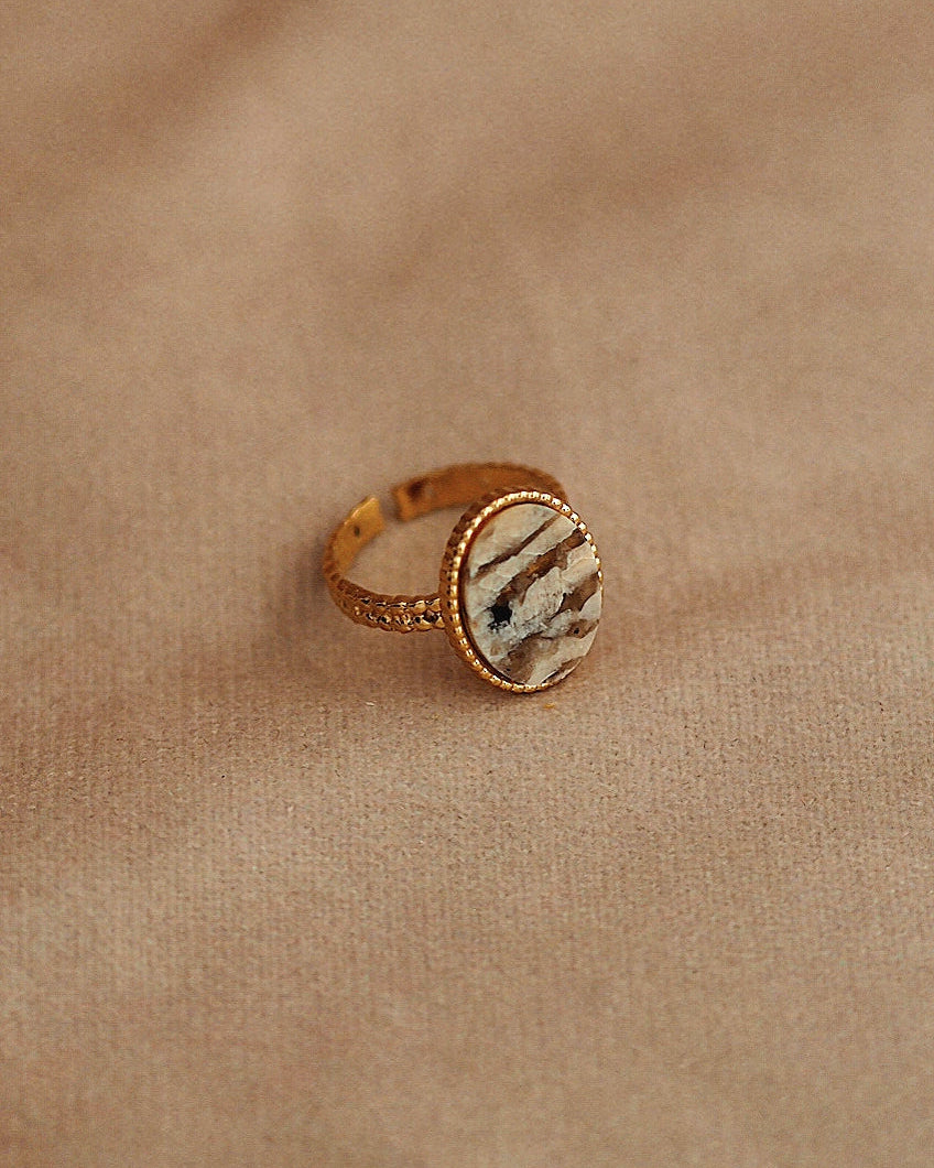 Unique Amethyst Ring in Gold