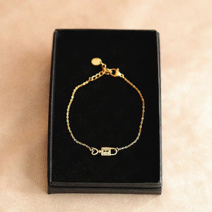 Heartlock Bracelet in Gold