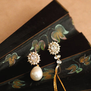Ophelia Elegant Earrings