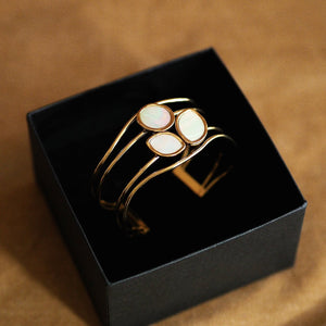 Pearl Bangle in Gold