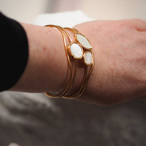 Pearl Bangle in Gold