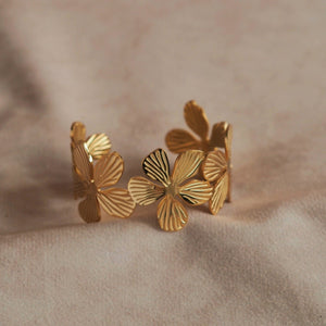 Floral Bangle in Gold