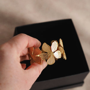 Floral Bangle in Gold