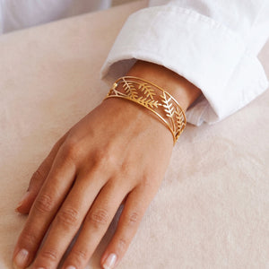 Olivia Adjustable Bangle in Gold